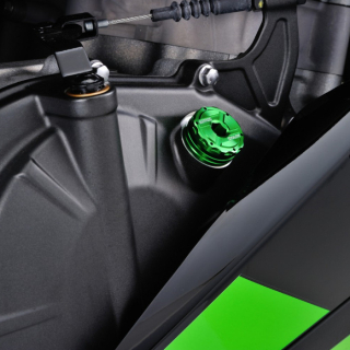 DAYTONA Öleinfülldeckel Schraube Verschluss  verschiedene KAWASAKI Modelle grün eloxiert