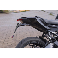 PRO-LINE Kennzeichenhalter YAMAHA MT-09 / SP RN87 / RN88 / RN92 ab 2024 Originalblinker