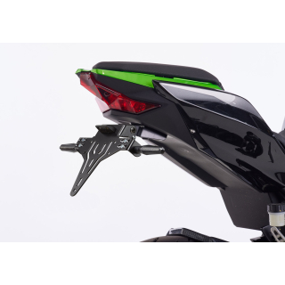 PROTECH V-SHAPE Kennzeichenhalter KAWASAKI Z500 / SE ab 2024 Zubehörblinker