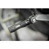 MFW Austausch Rasten Set EVO SPORT YAMAHA MT-09 / SP RN29  13-16 Fahrer schwarz blau